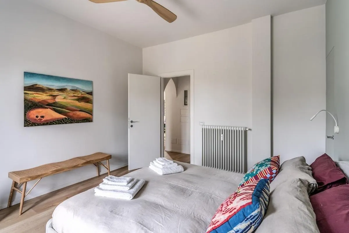 2 Bedroom Apartment Flaminio Vignola Roma 0*,  Italia